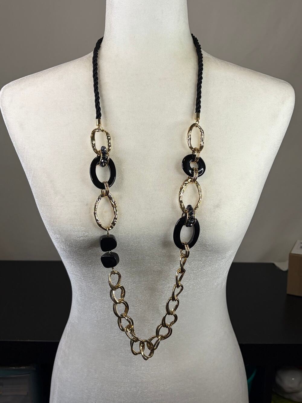 Chico's Chunky Link Long Statement Necklace Black and Gold Tone Mixed Media NEW